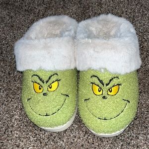 Grinch slippers